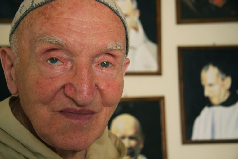 Le moine Jean-Pierre Schumacher. D. R.