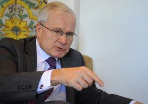 Bernard Emié, ambassadeur de France à Alger. D. R.
