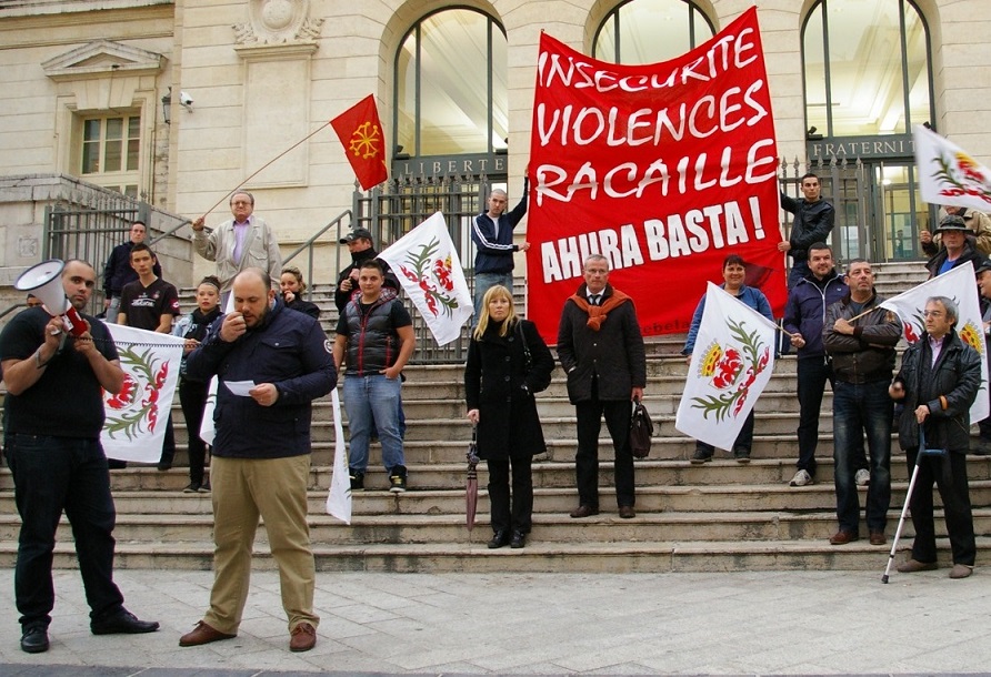 Le drapeau marocain profané à Paris : Les coupables risquent gros