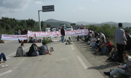 Colère à Béjaïa : Akbou et Baccaro «isolées» par la population