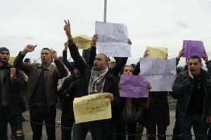 Des travailleurs manifestent contre la précarité de leur emploi. Archives/New Press