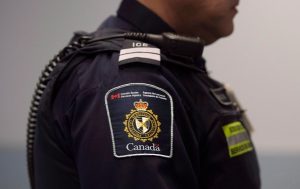 Un agent de la Police de l'air et des frontières canadienne. D. R.