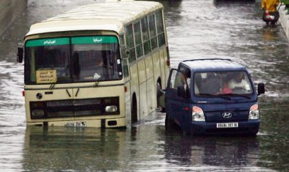 La flaque d’eau à Ben Aknoun fait craindre le pire aux automobilistes