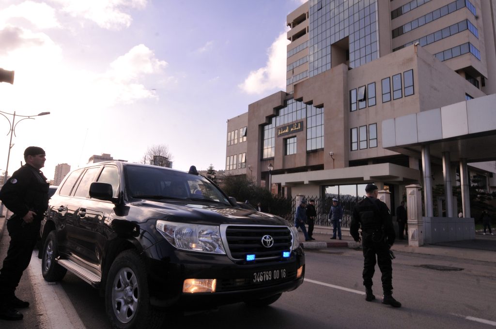 Au moment de l’arrivée de Chouaïb Oultache à la cour d’Alger. New Press