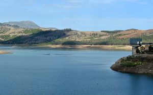 Les pénuries d'eau qui se profilent à l'horizon représentent un énorme défi. New Press