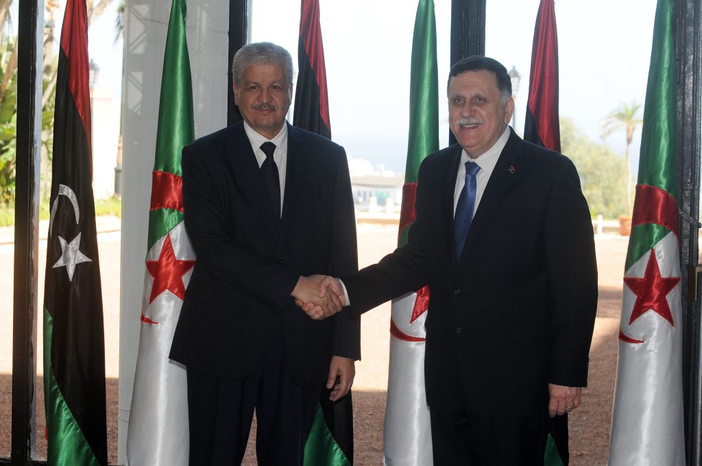 Le chef du gouvernement libyen, reçu par Abdelmalek Sellal. New Press