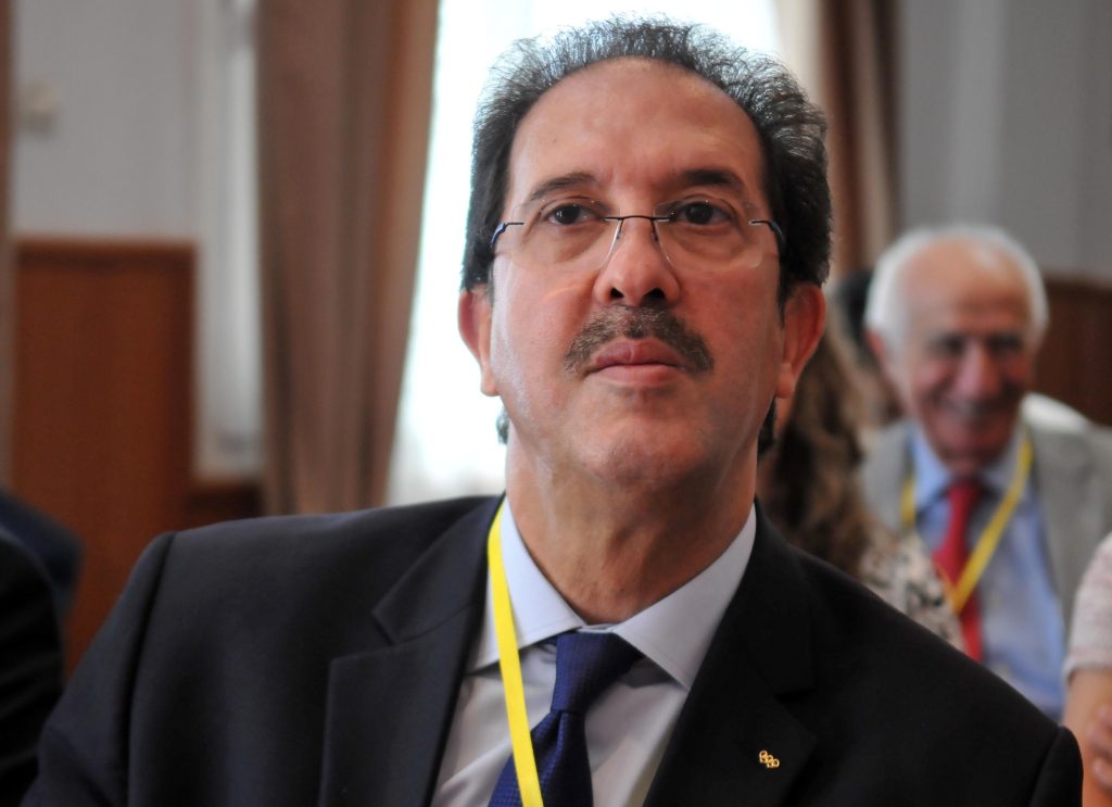 Berraf succède à lui-même à la tête du COA. New Press