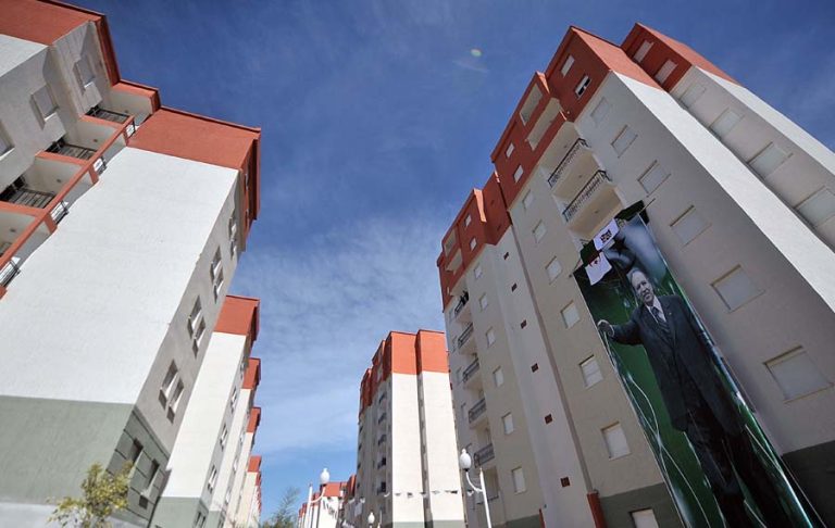 Selon le minitre, des retards sont enregistrés dans la remise des logements de type AADL, LSL et LPP