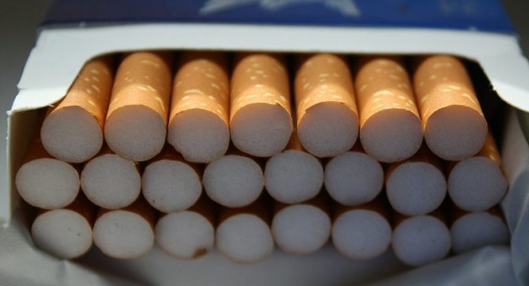 Groupes terroristes cigarettes de contrebande