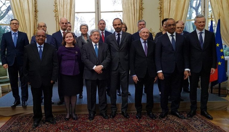 Ouyahia dira que l'Algérie a besoin de la communauté établie à l’étranger pour ses compétences