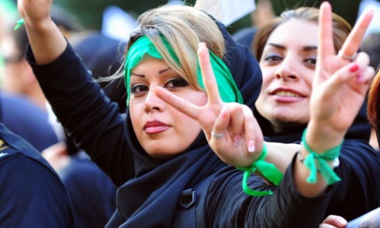 Le Port Du Voile N Est Plus Obligatoire Pour Les Femmes En Iran