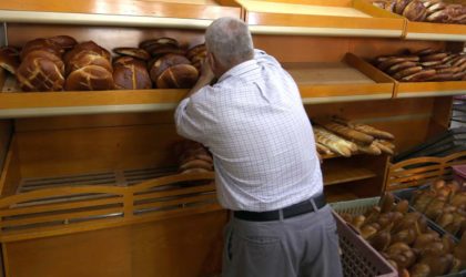 La baguette de pain à 15 DA : les boulangers défient l’autorité de l’Etat