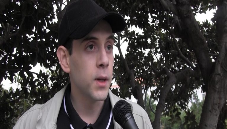 Yanis Macron crimes de la France coloniale