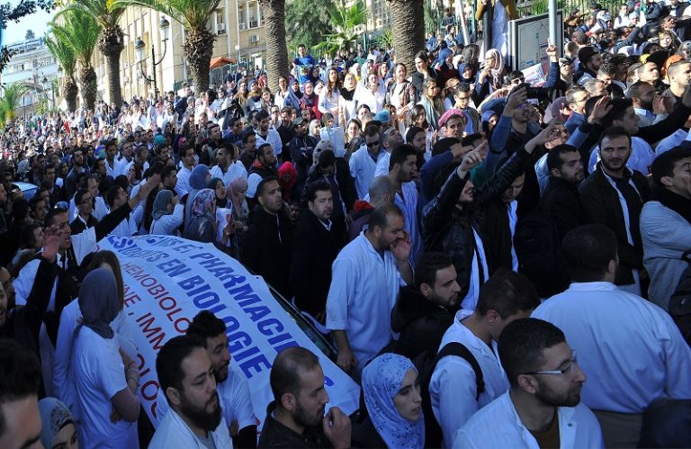 Le ministère annonce des mesures incitatives au profit des spécialistes qui effectuent le service civil dans les wilayas du Sud et des Hauts-Plateaux