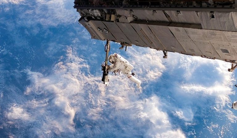 cosmonaute russe espace