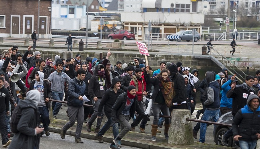 Calais France Heurts