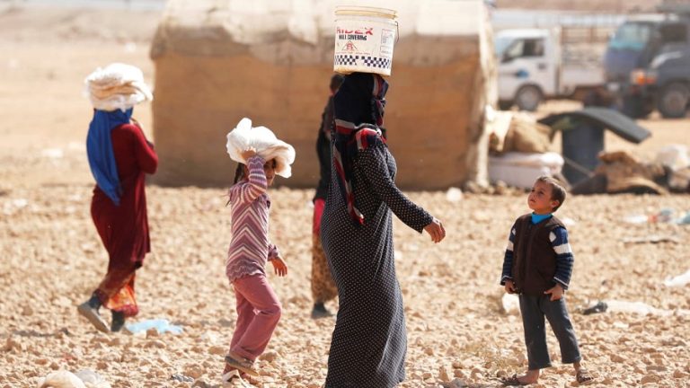 femmes camp Syrie aide sexe
