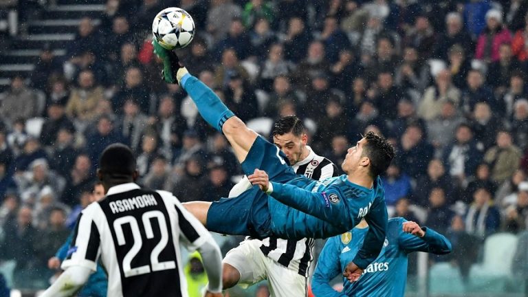 Ronaldo bicyclette Juve