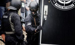 police ultradroite