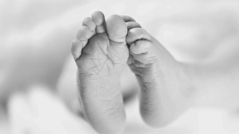bébé naissance morgue Algérie