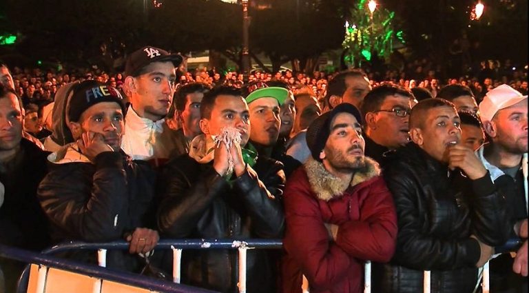 Grande poste d'Alger supporters