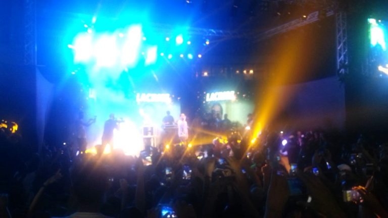 artistes algériens jets de pierres