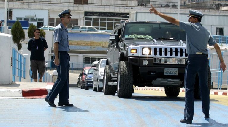 Ouyahia dira que l'Algérie a besoin de la communauté établie à l’étranger pour ses compétences