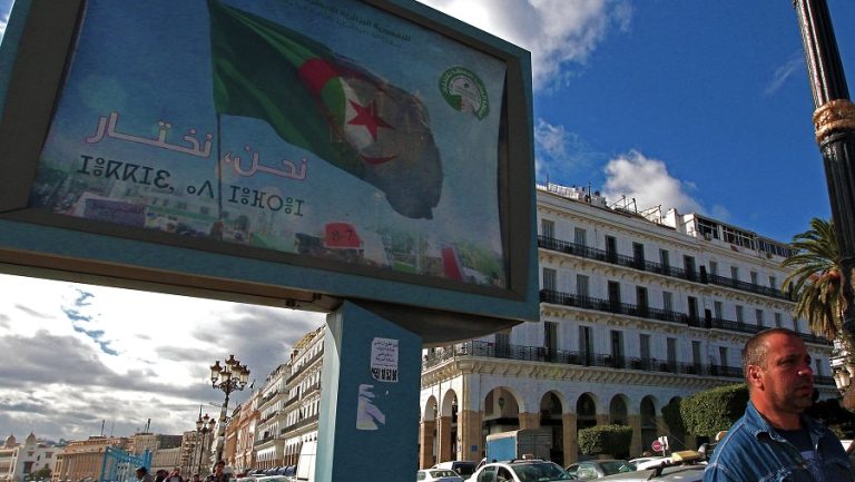 panneau pro-élections