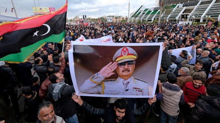 Haftar Manul vivant