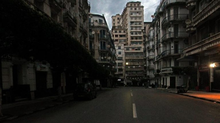 Alger confinement