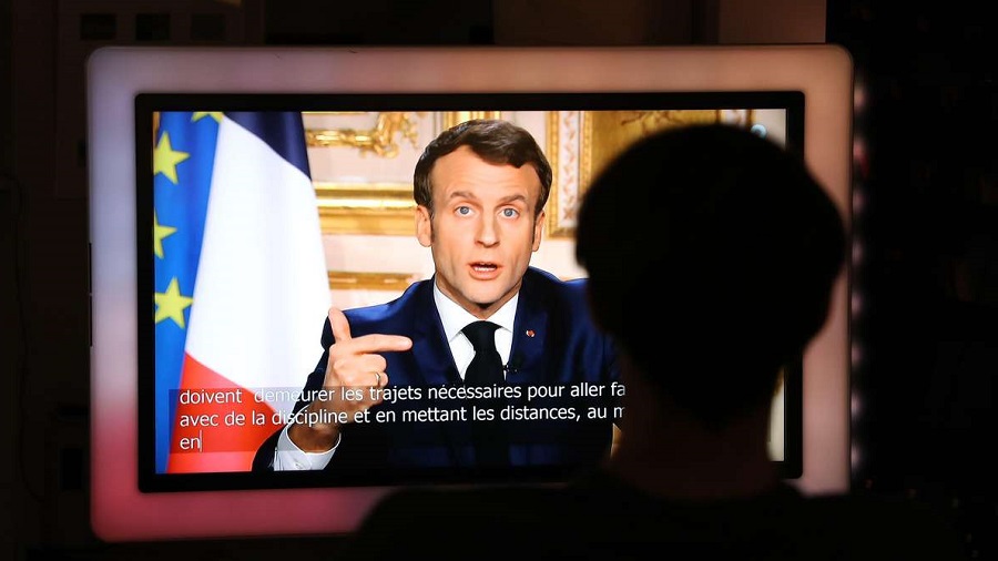Lamamra en compagnie d'Emmanuel Macron lors de sa visite à Alger le 13 février. New Press
