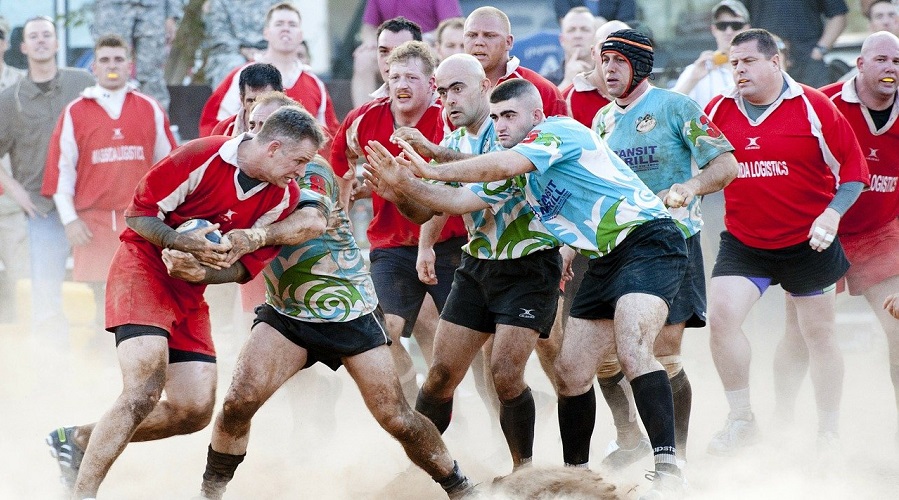 Le rugby rassemble de millions de supporters à travers le monde Comment gagner les paris sportifs sur le rugby ? Très populaire en Amérique latine, en Océanie, en Afrique et en Europe, le rugby rassemble de millions de supporters à travers le monde entier. Il s’agit d’un sport intense, technique et physique, mais également imprévisible. D’ailleurs, c’est pour cette raison que parier dans le rugby s’avère parfois complexe. Cependant, avec les astuces que l’on vous donnera vous allez augmenter le pourcentage de gagner à chaque pari : les statistiques à savoir, les forces et les faiblesses des équipes, le contexte.... Quels sont les éléments à prendre en compte ? Avant de miser de l’argent sur un match de rugby, prenez en compte quelques critères. Cela vous donnera quelques indices sur les chances de gagner de votre équipe. Selon Varieur Montague, voici ce qu’il faut retenir : • Le classement des équipes : certes ce n’est pas un gage de vérité absolue, mais cela reflète le niveau général de l’équipe. Ainsi, si le match oppose l’équipe de la Nouvelle-Zélande à celle de la Namibie, il y a de fortes chances que les All Blacks vont gagner en vertu du classement mondial. Le classement est une information qui pourra mettre la puce à votre oreille. • Les enjeux du match : même si une équipe est faible sur le papier, elle peut démontrer beaucoup de choses si elle joue le maintien à la première division. Ainsi, prenez en compte le contexte des matchs avant de faire un pari dans le rugby. • La forme du moment : une équipe peut enchainer des victoires durant un moment. Utilisez cette information pour bien miser votre argent. En effet, une série de victoires est un renseignement qui va vous permettre de savoir la forme d’une équipe. • Les éléments sur les joueurs : avant de miser, il convient de regrouper d’abord les différents problèmes que rencontre une équipe. Il peut s’agir de blessures, d’absence, ou encore de suspensions. Ces paramètres doivent entrer en compte pour bien définir votre pari. • Les éléments externes : d’autres variables entrent aussi en jeu comme le terrain (couvert ou non), le stade (à domicile ou à l’extérieur) ou encore l’arbitre. Pour plus d’informations sur les variables dans le rugby, rendez-vous sur le site mightytips.net. Pourquoi parier sur le rugby ? Dans le domaine des paris sportifs, le rugby reste un sport très apprécié. En premier lieu, sachez que les matchs nuls sont très rares. Certes, cela peut se produire, mais le pourcentage de chance que cela arrive demeure très faible. Cela signifie que votre pari peut être soit gagnant, soit perdant. Avec cette configuration, vous aurez donc beaucoup plus de chances de gagner lors de vos paris. En second lieu, les mauvaises «surprises» sont très faibles. En d’autres termes, une équipe qui est bien classée sera presque toujours gagnante face à une équipe moins bien classée. Les scénarios sont alors plus faciles à prédire contrairement à d’autres disciplines comme le foot. En dernier lieu, le rugby propose d’innombrables compétitions sur lesquelles les parieurs peuvent choisir. Il y a par exemple le top 14 qui est très populaire à l’internationale. On y trouve aussi les 6 Nations, le H CUP, la coupe du monde. Bref, chaque parieur y trouve son compte. Quelques astuces à savoir pour gagner les paris en rugby ? D’après Varieur Montague, le spécialiste en paris sportifs, voici les meilleures astuces pour gagner la pluplart du temps en rugby : • Opter pour les cotes intermédiaires. Cela vous permet ainsi de gagner suffisamment d’argent lors de vos paris. Faites attention en ce qui concerne les petites cotes. • Ne misez surtout pas sur un match nul. Comme on vous l’a dit un peu plus haut, les matchs nuls sont extrêmement rares en rugby même si ce n’est pas impossible. Vous risquez donc de perdre de l’argent si vous misez sur un match nul. • Regarder les pronostics des parieurs professionnels. Il existe des chroniqueurs spécialisés dans les paris en rugby, ils publient parfois leurs analyses et leurs pronostics. N’hésitez surtout pas à lire leurs articles ou à regarder leurs vidéos. • Il faut s’inscrire sur plusieurs plateformes (bookmaker). Avant de miser sur un match de rugby, n’hésitez pas à vous inscrire sur plusieurs sites. Parfois, les cotes diffèrent, vous aurez ainsi plus de liberté quant à vos paris. • Ne vous laissez pas emporter par vos émotions. En d’autres termes, si vous avez une équipe de cœur. Ne prenez pas ce critère pour faire un pari sportif. Soyez toujours pragmatiques dans vos méthodes. Ainsi, il est conseillé de ne surtout pas parier lorsque vous êtes sous l’influence d’un produit psychotrope. Il peut évidemment s’agir de médicaments, de drogues ou encore d’alcool. Quoi qu’il en soit, le rugby reste un sport sur lequel vous pouvez gagner beaucoup d’argent. En adoptant les bonnes stratégies, vous aurez beaucoup plus de chances de remporter le jack pot. Si vous débutez dans le pari sportif, c’est la discipline à privilégier. R. S. 