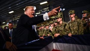 Trump estime que les services de renseignement de son pays sont pléthoriques et politisés. D. R.