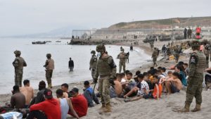 Espagne : le Maroc inonde les îles Canaries de migrants