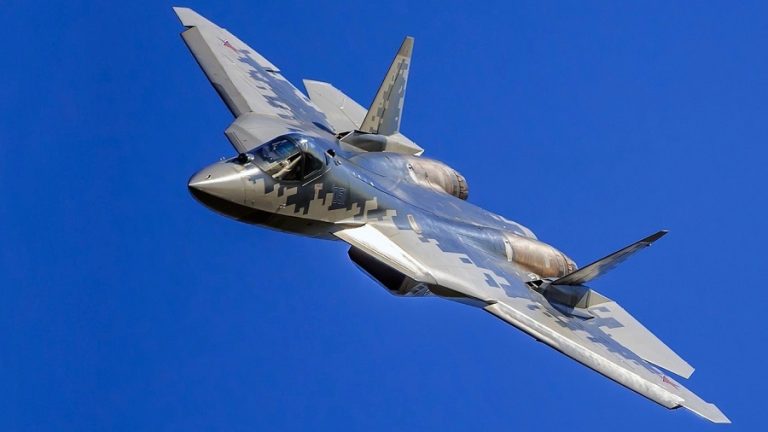 avion Su 57
