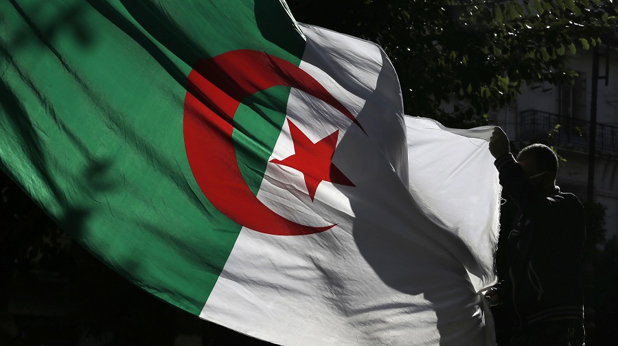 Algérie, CAN : le drapeau algérien, la FAF réagit cash