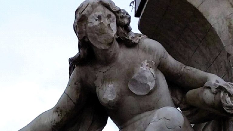 Aïn El-Fouara statue