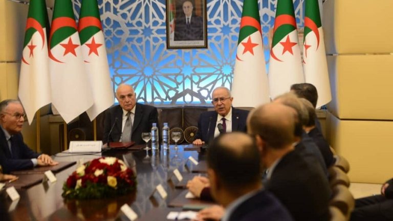 Attaf mouvement diplomatique