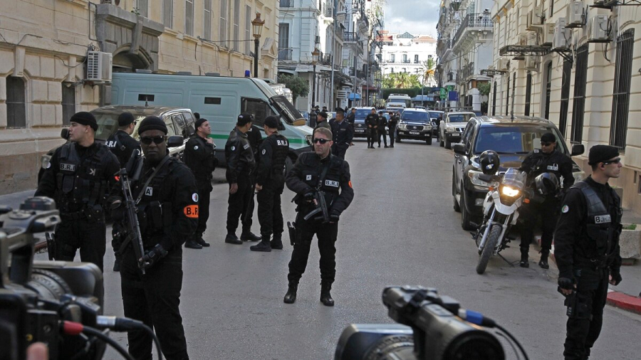 corruption tribunal Sidi M'hamed