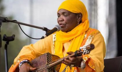 La chanteuse Hasna El-Bacharia inhumée au cimetière de Béchar