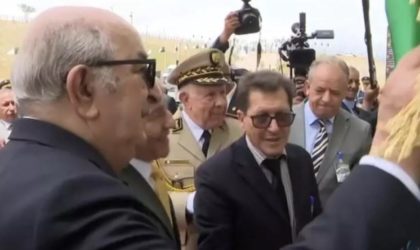 Le président de la République pose la première pierre pour la réalisation d’un nouvel hôpital à Tizi Ouzou