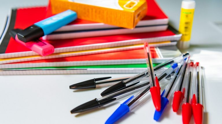 fournitures scolaires