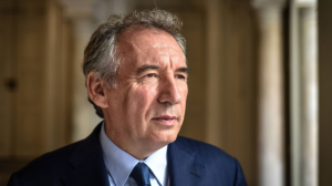 L’ex-ministre de l’Education François Bayrou et le syndrome du français à cheval