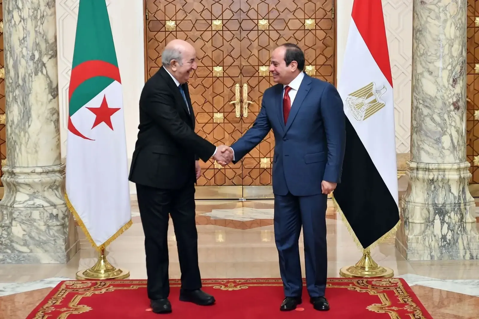 La chaîne Al-Arabiya falsifie l’Histoire : quand l’entente entre Alger et Le Caire dérange