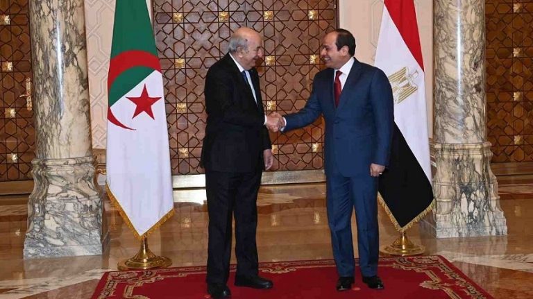 La chaîne Al-Arabiya falsifie l’Histoire : quand l’entente entre Alger et Le Caire dérange