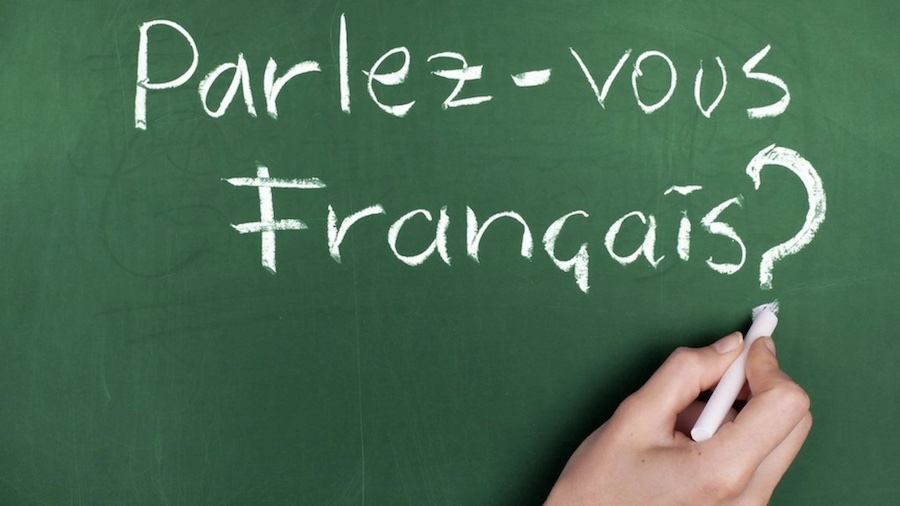 Quand le Cassandre Ilyes Zouari se ridiculise avec ses prophéties apocalyptiques sur l’Algérie