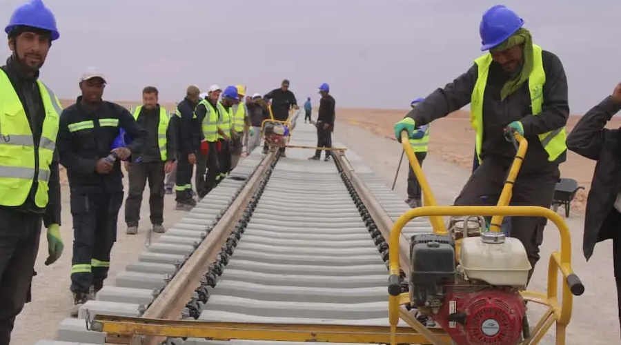 Ligne minière Tindouf-Béchar-Gara Djebilet : un délai de six mois pour livrer le projet exigé