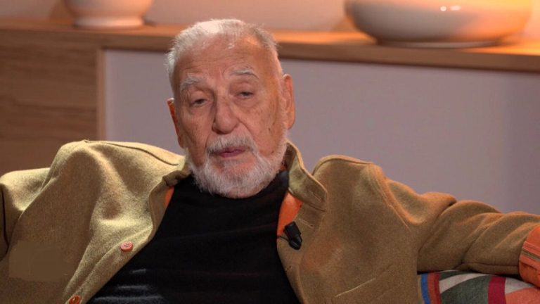 Que font les navets du Marocain Ben Jelloun et du traitre Sansal au Centre culturel algérien ?