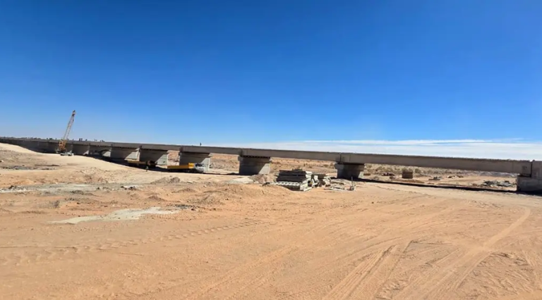 Le pont ferroviaire de Béchar-Tindouf-Gara Djebilet : les travaux du tronçon Hammaguir-Abadla achevés