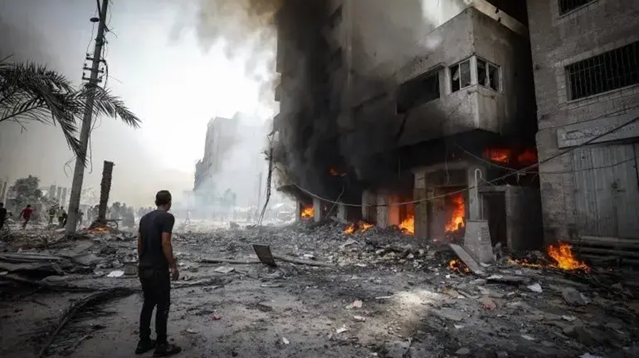 Gaza : l’entité sioniste continue de bombarder en dépit de l’accord de cessez-le-feu